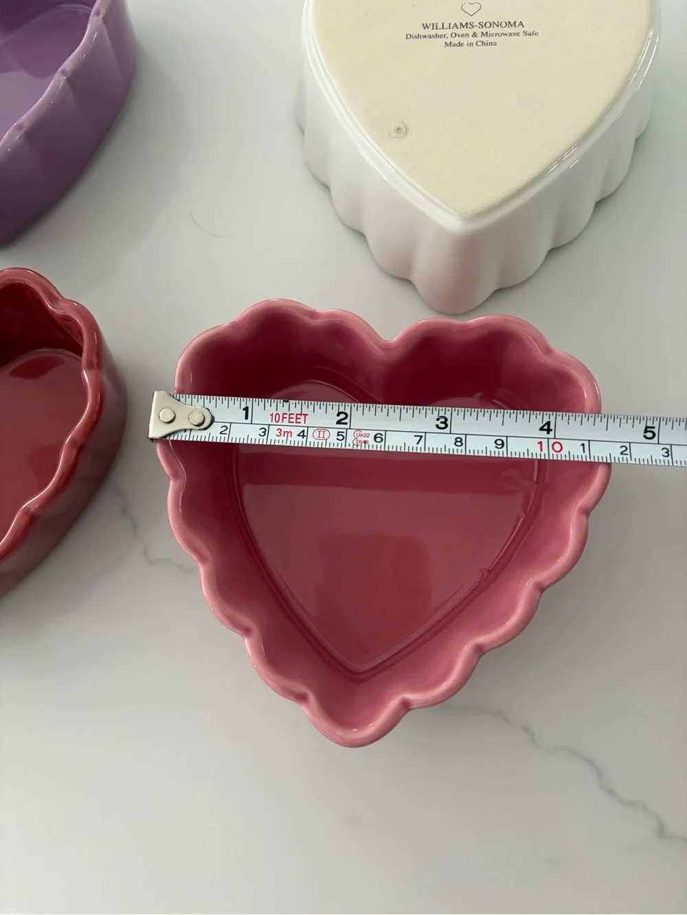 Williams Sonoma Set of 4 Scalloped Heart Dessert Bowls Ramekins New not used.